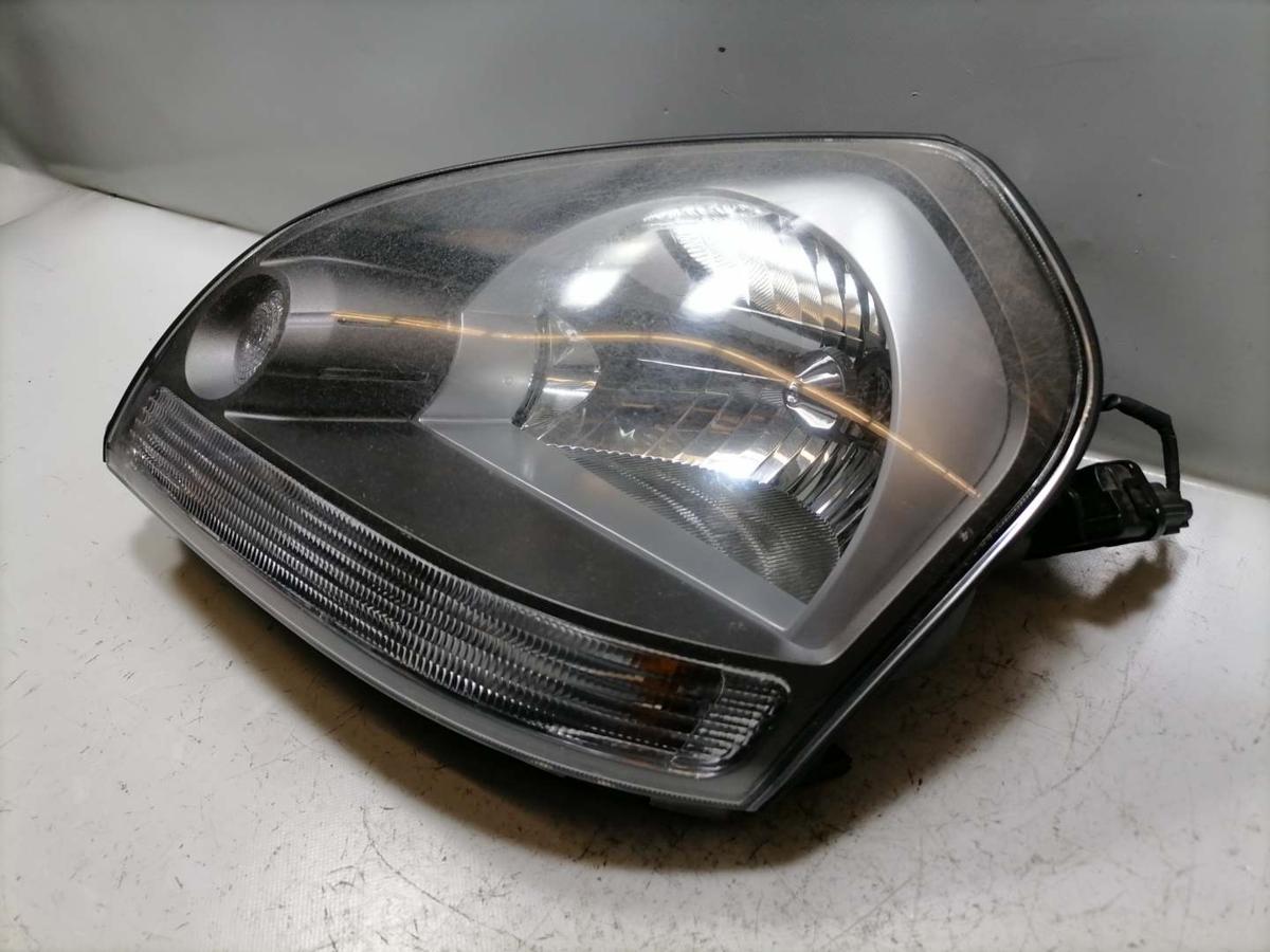 Hyundai Tucson original Scheinwerfer vorn links Halogen Bj.2005
